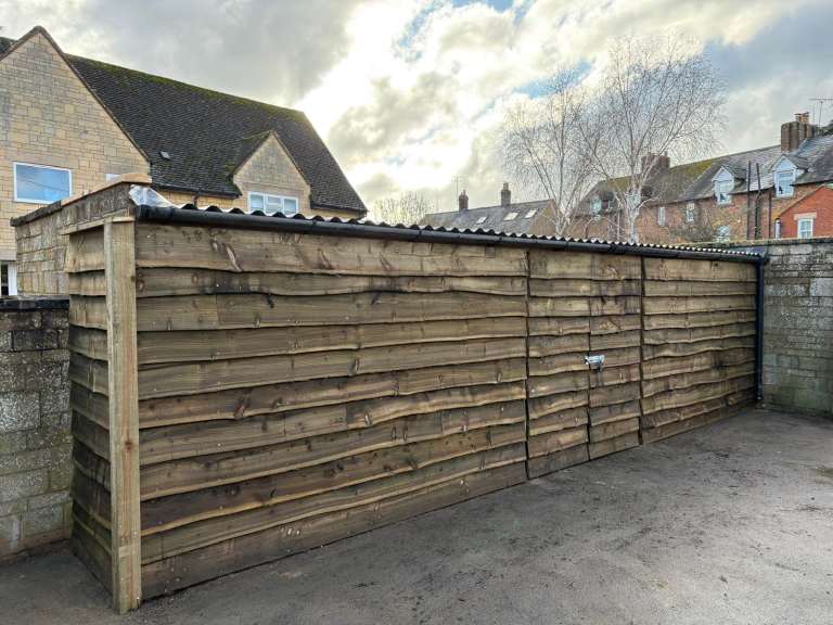 Secure lock-up storage unit (approx. 237 sq ft) – double doors – Moreton-in-Marsh (GL56)