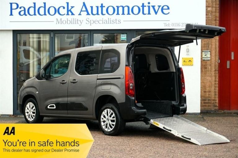 Citroen Berlingo PURETECH FEEL M EAT8, Automatic, Disabled, Wheelchair