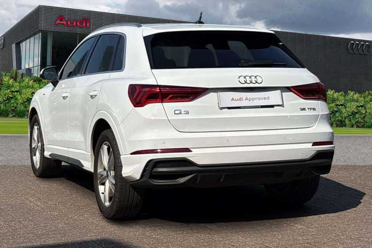 2022 Audi Q3 40 TDI 200 Quattro S Line 5dr S Tronic SUV Diesel Automatic