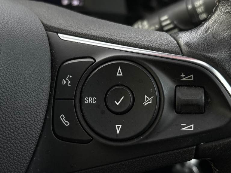  Vauxhall Grandland 1.2 Turbo Design Suv 5dr Petrol Manual Euro 6 s/s 130 Ps