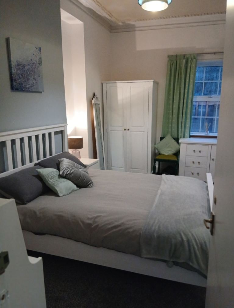 Large Double Room in shared house