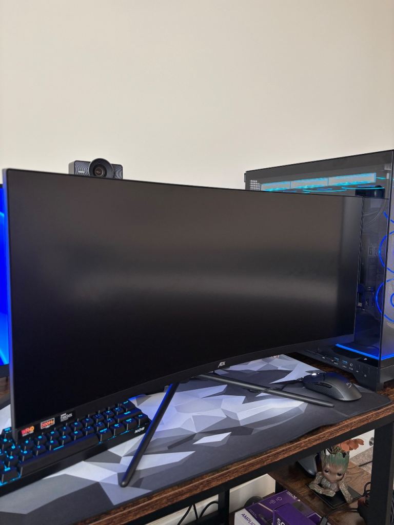 ADX A30A3M25 30" Curved LCD Gaming Monitor - Black