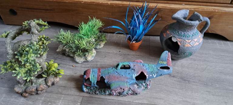 Fish tank items 