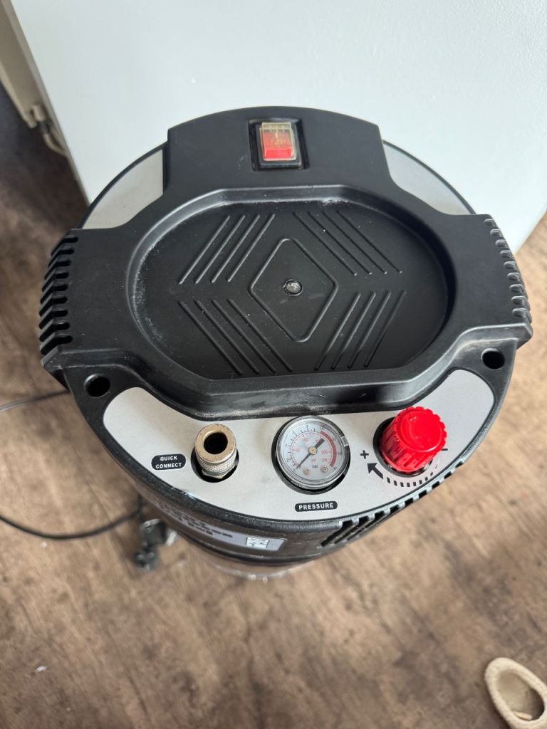 Portable Air Compressor with Pressure Gauge – Good Condition