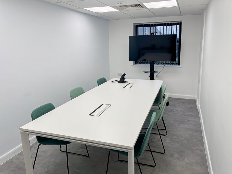 Kidderminster - DY117QE \ All-Inclusive Office Space for 4 Workstations