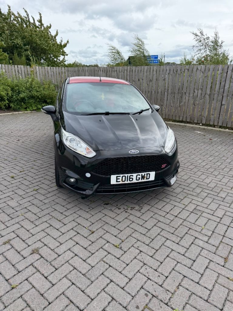 Ford, FIESTA, Hatchback, 2016, Manual, 1596 (cc), 3 doors