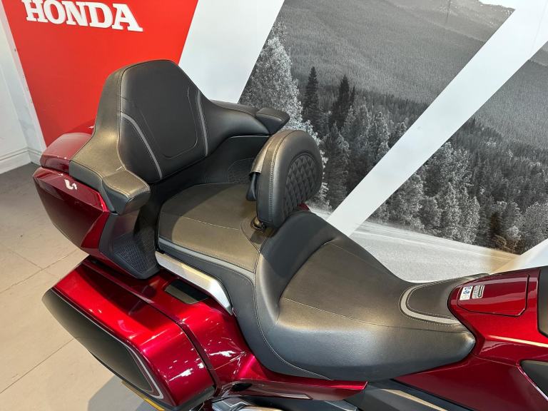 Honda GL 1800 Goldwing DCT Tour 2019 with 13,201 miles 