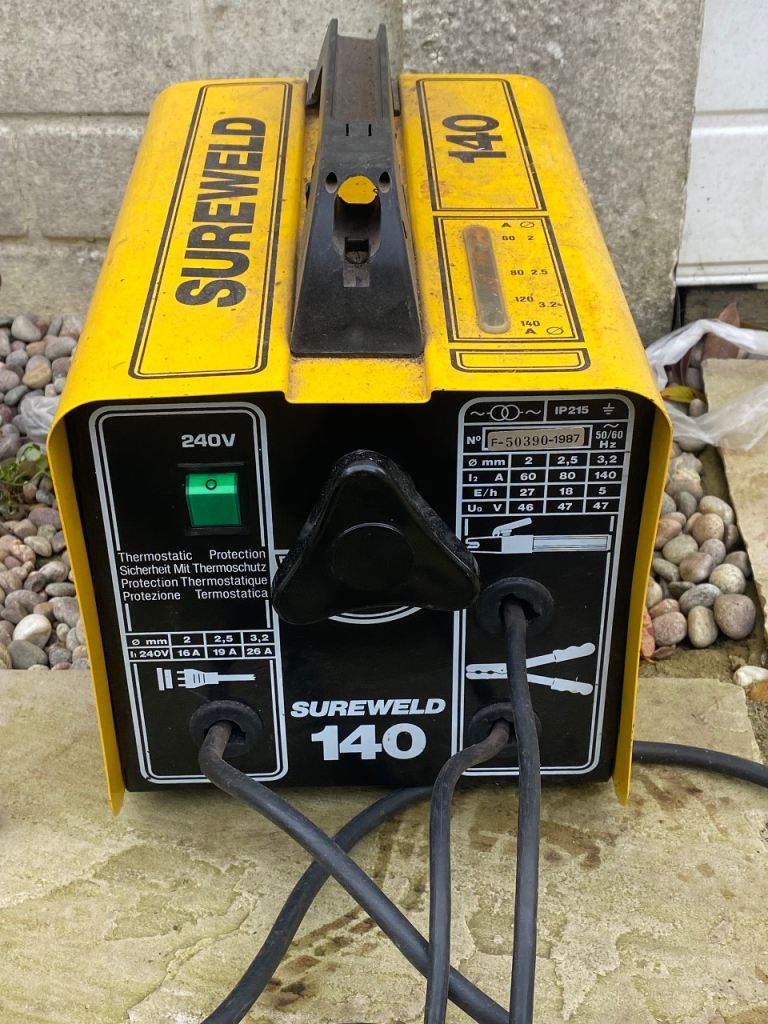 Electric arc welder 