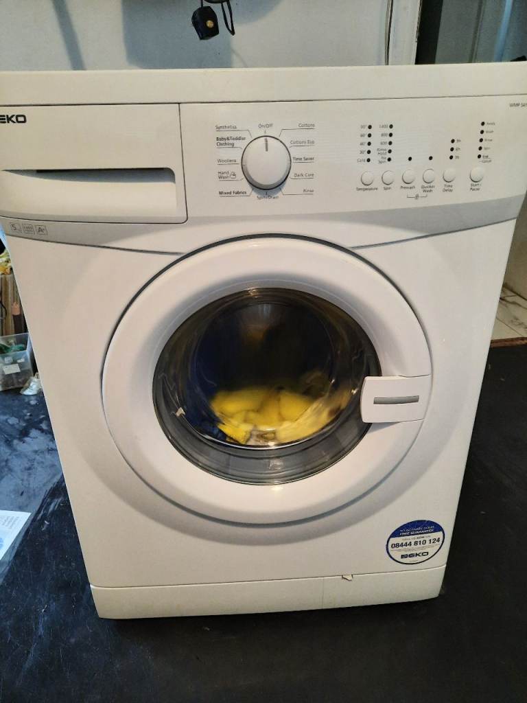 Immaculate "shallow depth" Beko washing machine-local delivery available