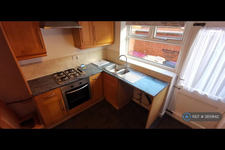 2 bedroom house in Stephenson St, Bolton, BL6 (2 bed) (#2859142)