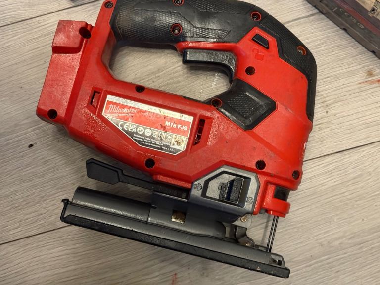 milwaukee jig saw 