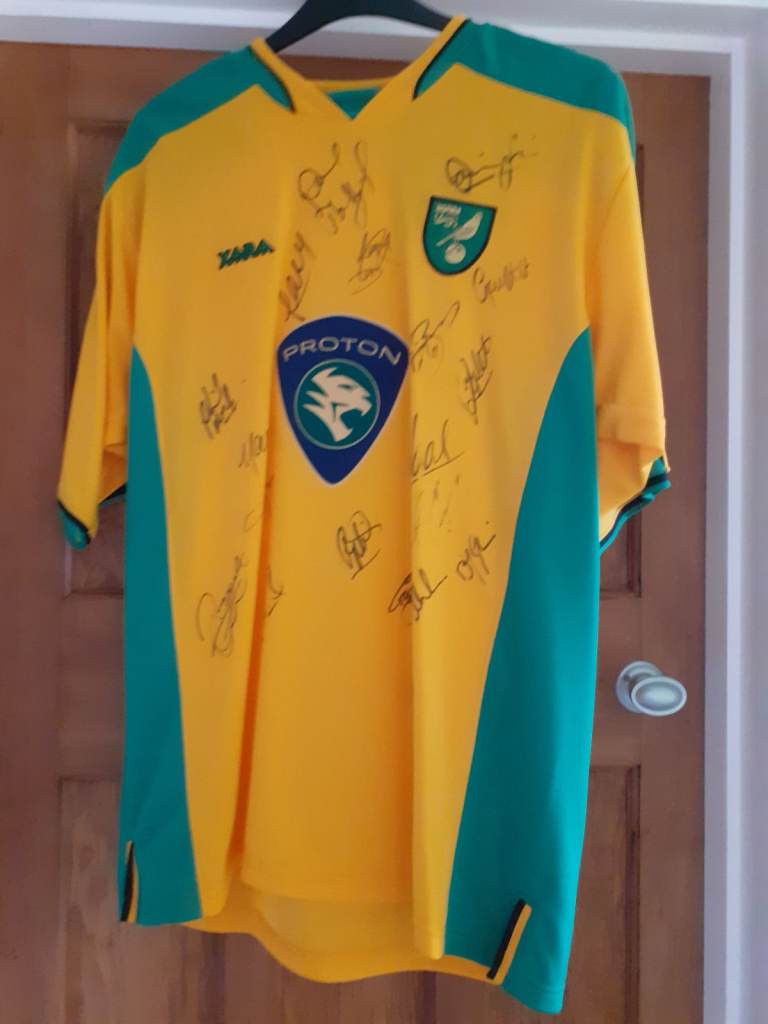 Signed Norwich City FC Shirt