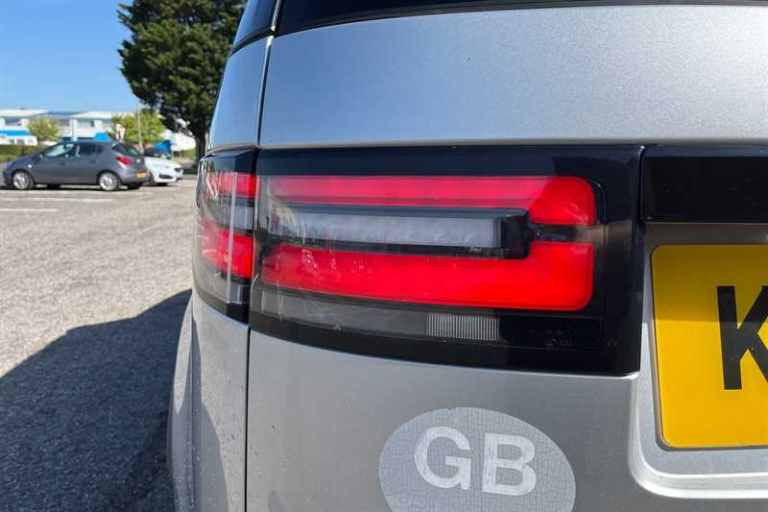 2018 Land Rover Discovery 3.0 TD V6 HSE Luxury SUV 5dr Diesel Auto 4WD Euro 6 (s/s) (258 ps) SUV ...