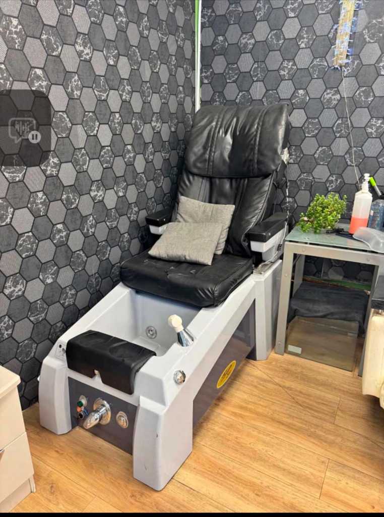 BEAUNIX 810F Professional Pedicure SpaJet & Massage Chair Fully Working Jet SpaGood Condition