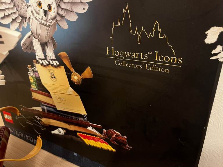 Lego Icons of Hogwarts set - with box and instructions