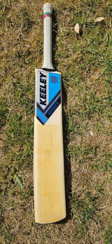 Keeley Worx Junior Cricket Bat