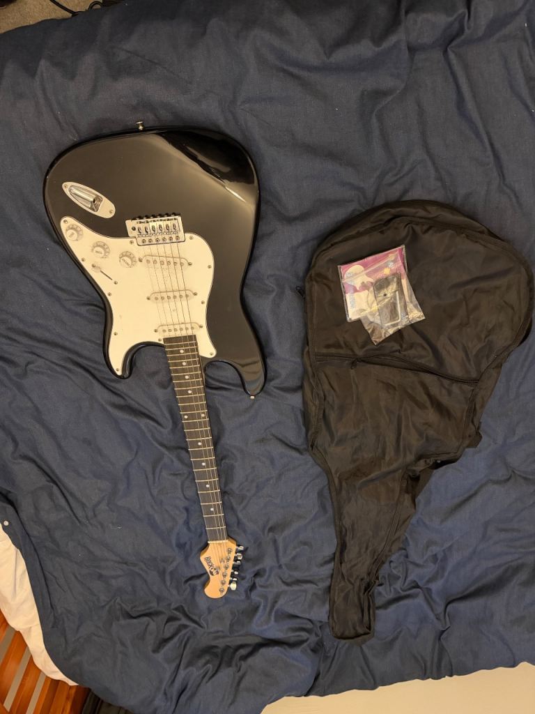Stagg Electric Guitar - Black, Good Condition