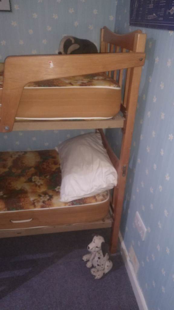 Lovely set of sturdy bunk beds/two single beds