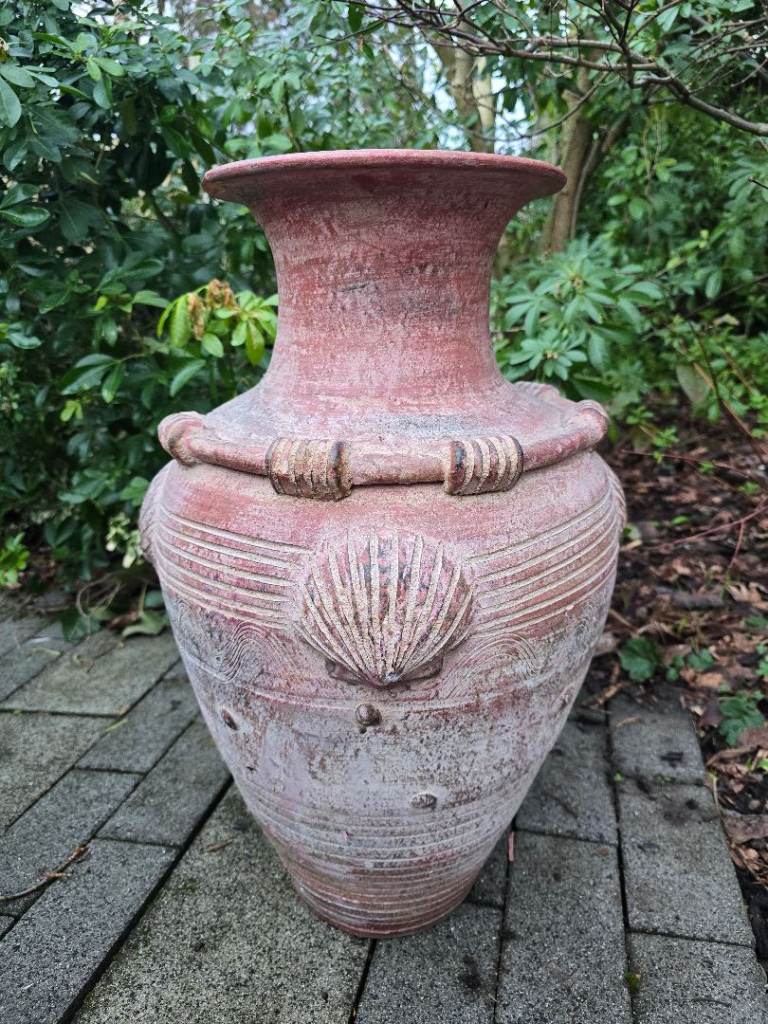 Lovely (large) Terracotta Garden pot
