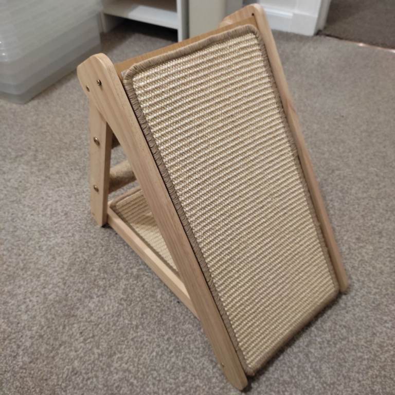 Foldable Cat Scratcher