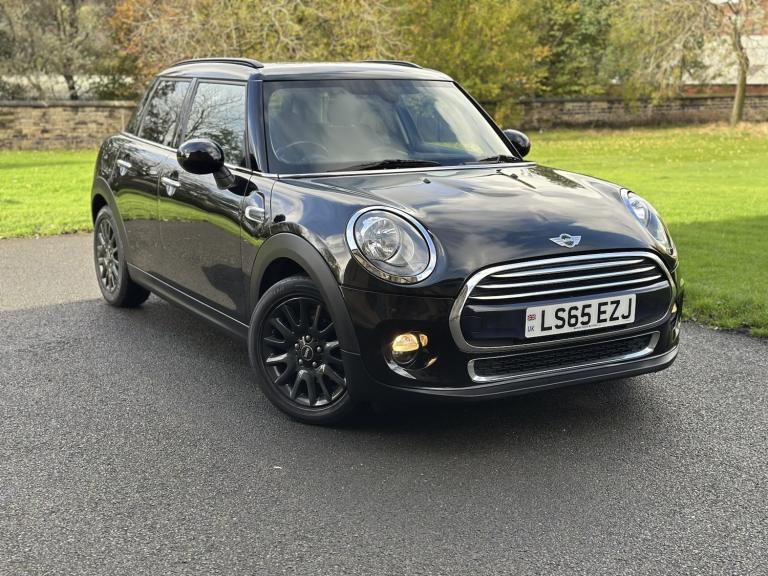 MINI HATCH 1.5 5-Door Hatch Cooper D 2015