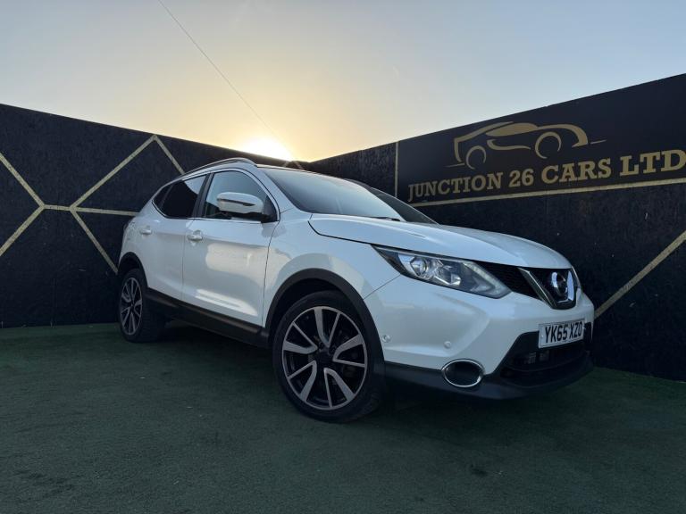 2015 Nissan Qashqai 1.6 dCi Tekna 5dr Xtronic HATCHBACK Diesel Automatic