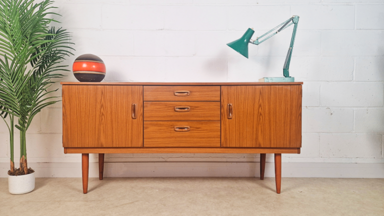 Schreiber Vintage Mid Century Medium Teak Retro Danish Design Compact Sideboard PG174