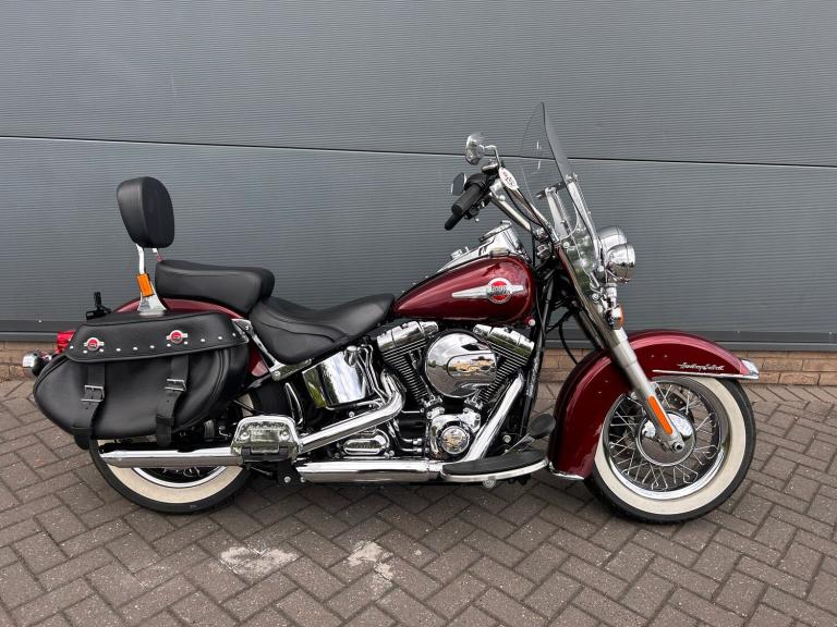 2017 Harley-Davidson SOFTAIL FLSTC HERITAGE SOFTAIL CLASSIC Custom Manual