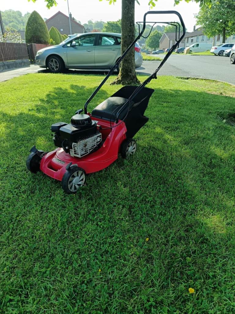 Mountfleid self drive lawnmower 