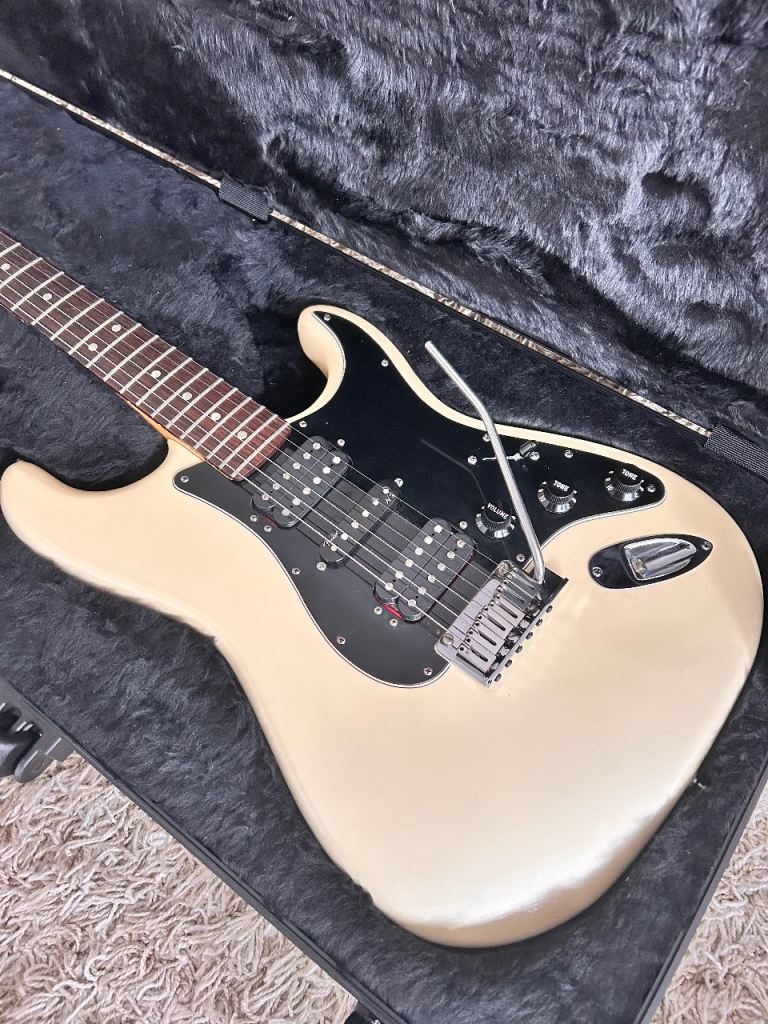 Fender American Deluxe Stratocaster - HSH - Excellent Condition - Original Case