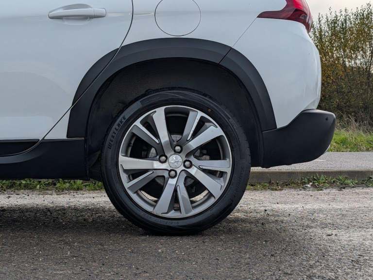 2017 Peugeot 2008 1.6 BlueHDi 100 Allure 5dr HATCHBACK DIESEL Manual