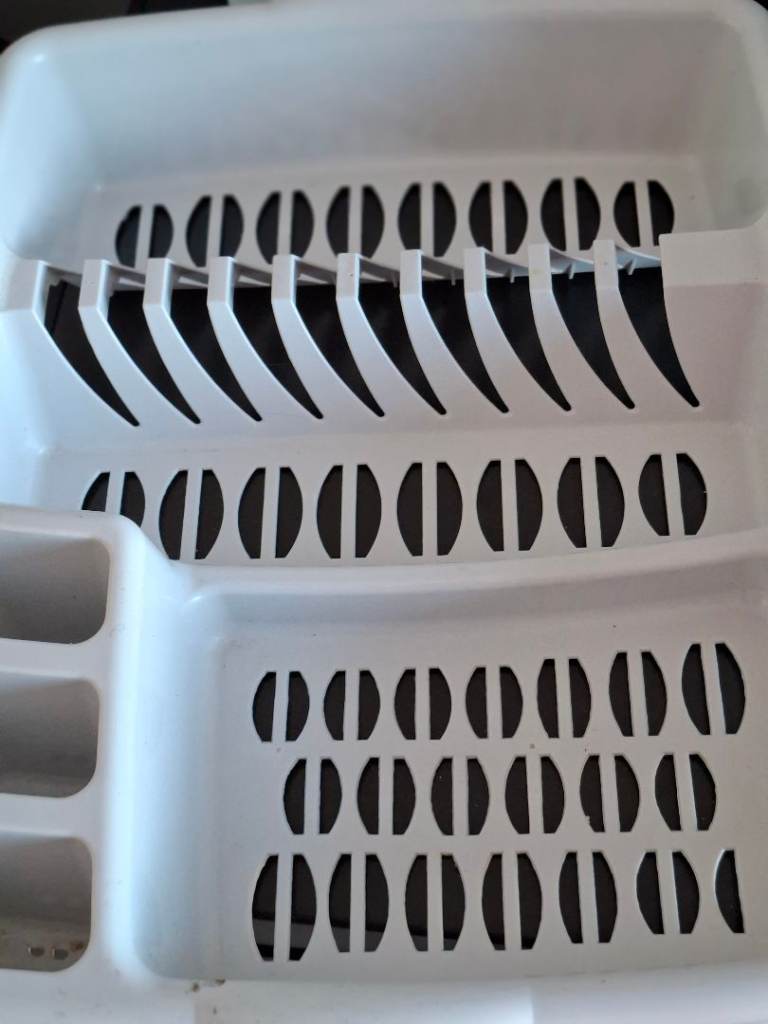 Free plastic dish drying rack