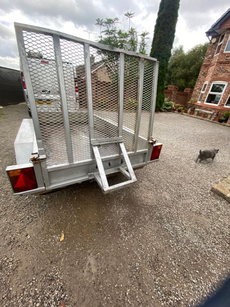 Trailer plant/landscapers