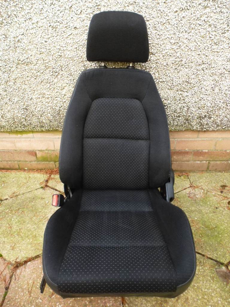 Mazda MX-5 passenger seat in very good condition. 