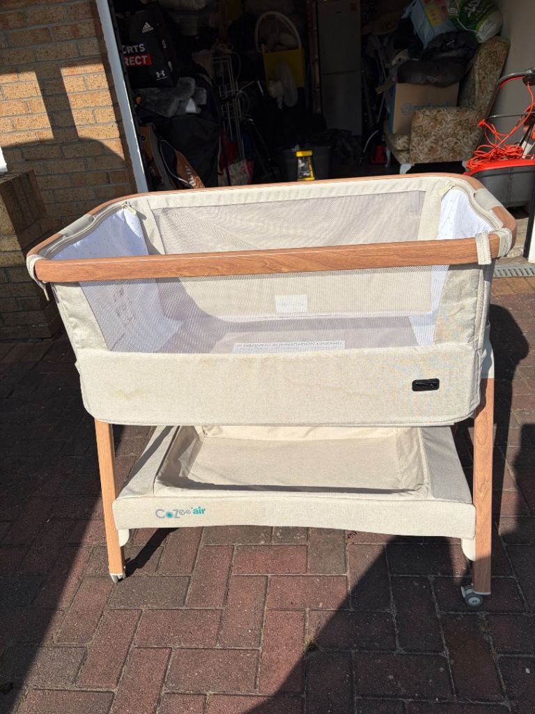 Bedside Crib – TUTTI CoZi air 