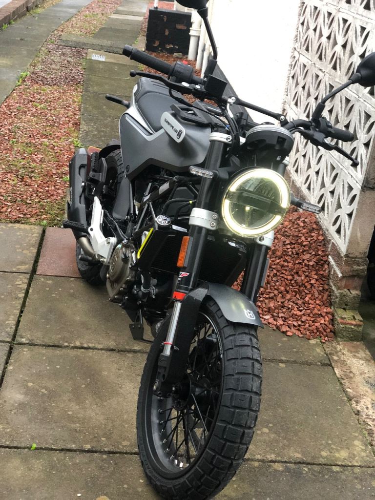 Husqvarna, SVARTPILEN, 2021, 125 (cc)