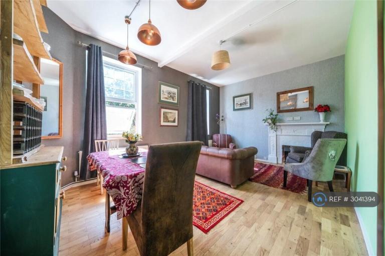 3 bedroom flat in Oaklands Road, Bromley, BR1 (3 bed) (#3041394)