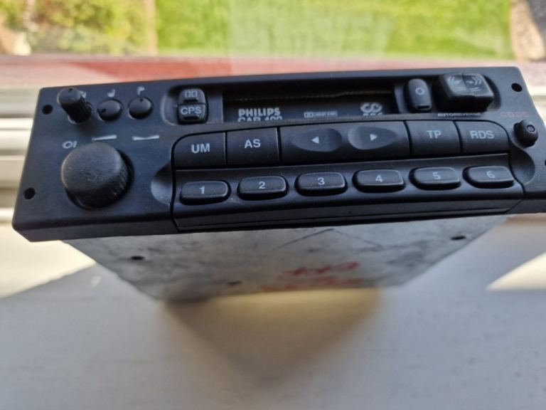 Phillips CAR 400 - Stereo Radio/Cassette - Suit Vauxhalls / Fords