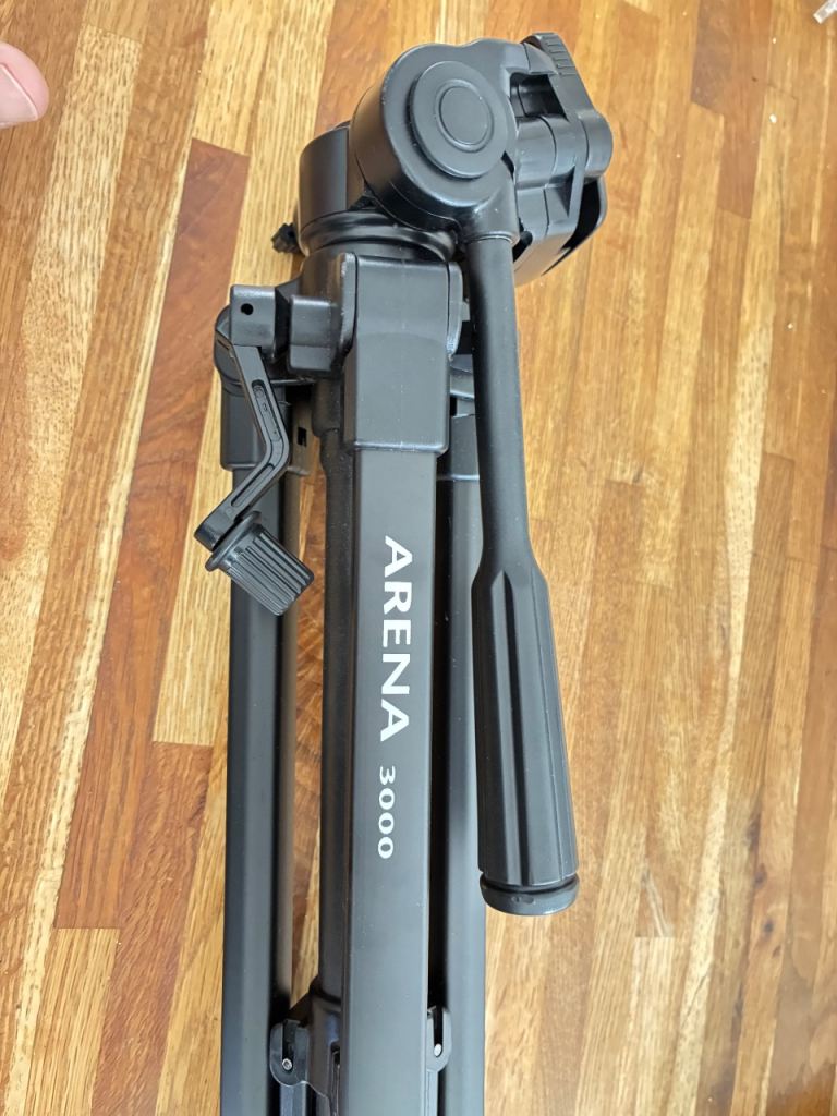 Arena 3000 Photographers Tripod – As New, Quick Release