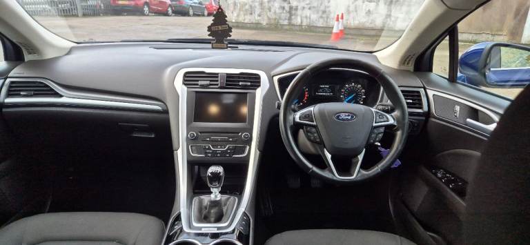 Ford Mondeo 1.0 petrol ecoboost full service history TAX £35 per year 
