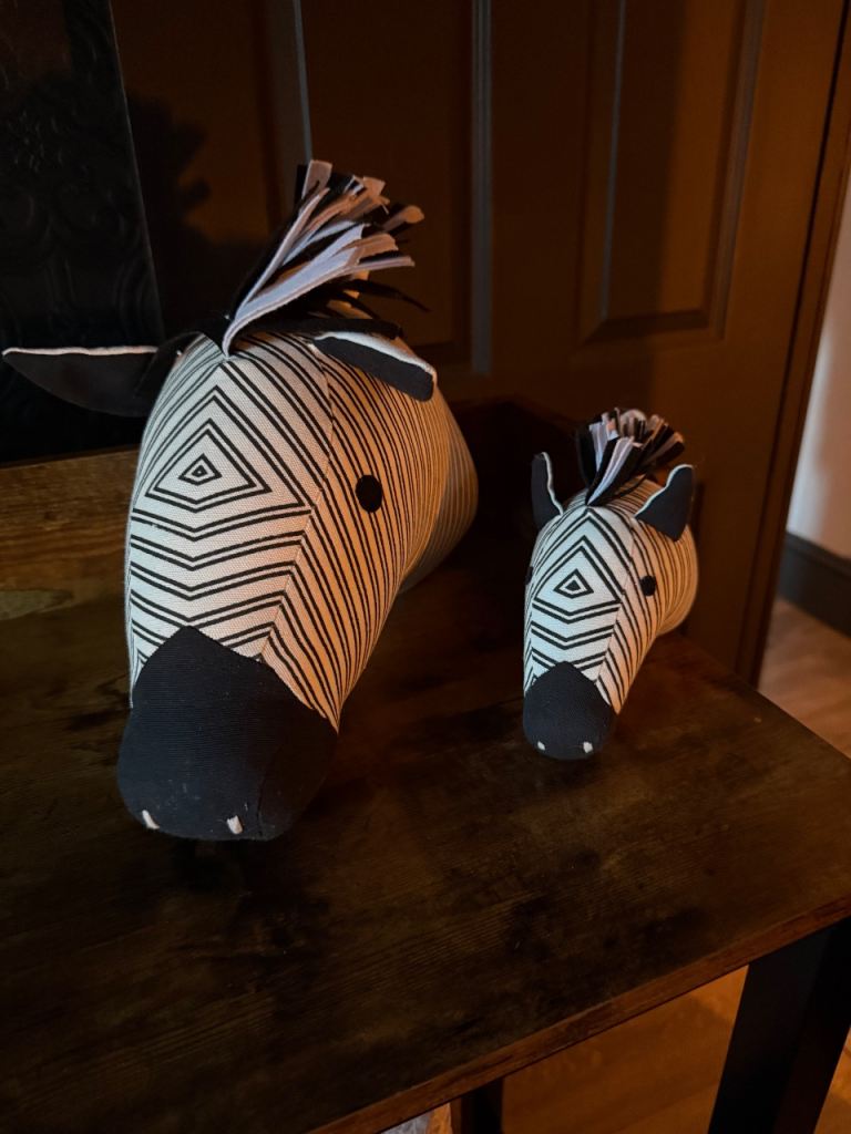 Zebra head wall decor