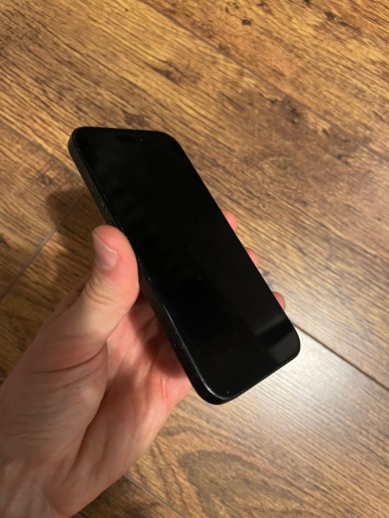 iphone 15 - excellent condition