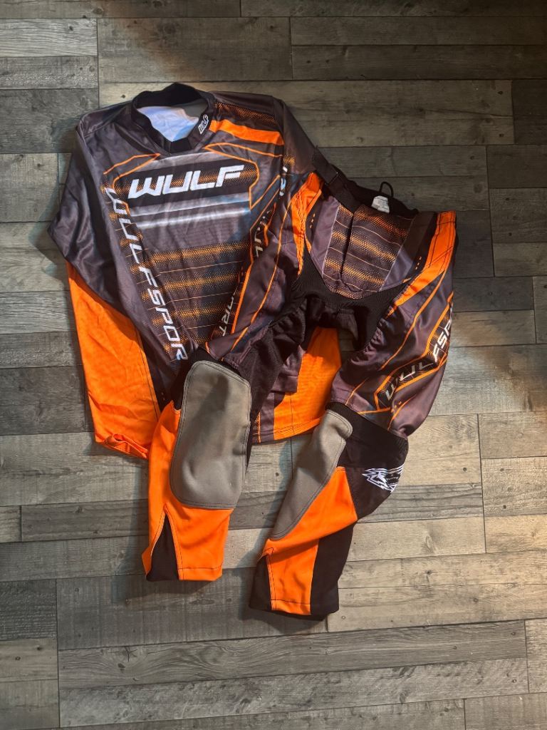 Youth suit 