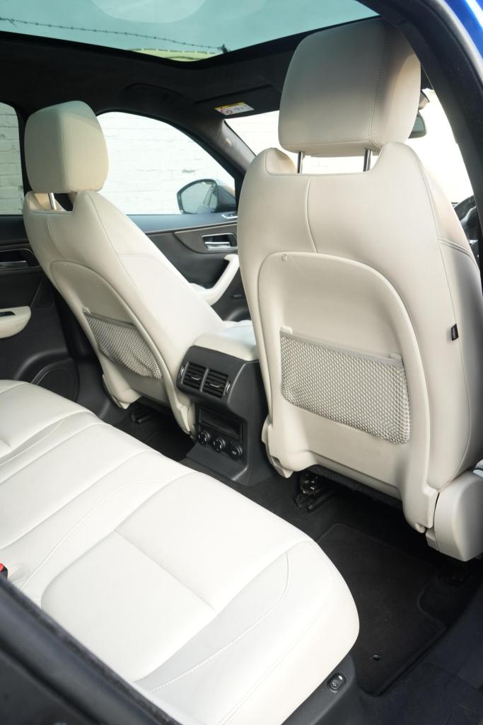 2016 Jaguar F-Pace 3.0d V6 1st Edition 5dr Auto AWD ESTATE DIESEL Automatic