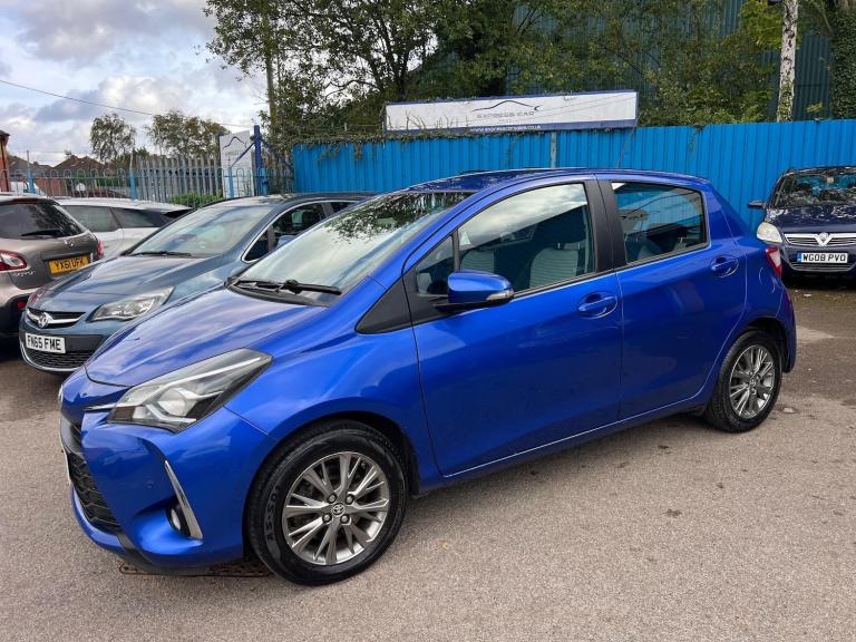 2017 Toyota Yaris 1.5 VVT-i Icon Tech Euro 6 5dr HATCHBACK Petrol Manual