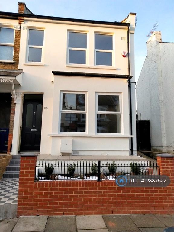 4 bedroom house in Hertford Road, London, N2 (4 bed) (#2887622)