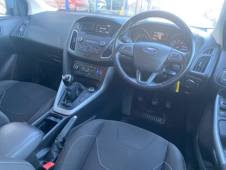 2015 Ford Focus 1.0 EcoBoost Zetec 5dr HATCHBACK Petrol Manual