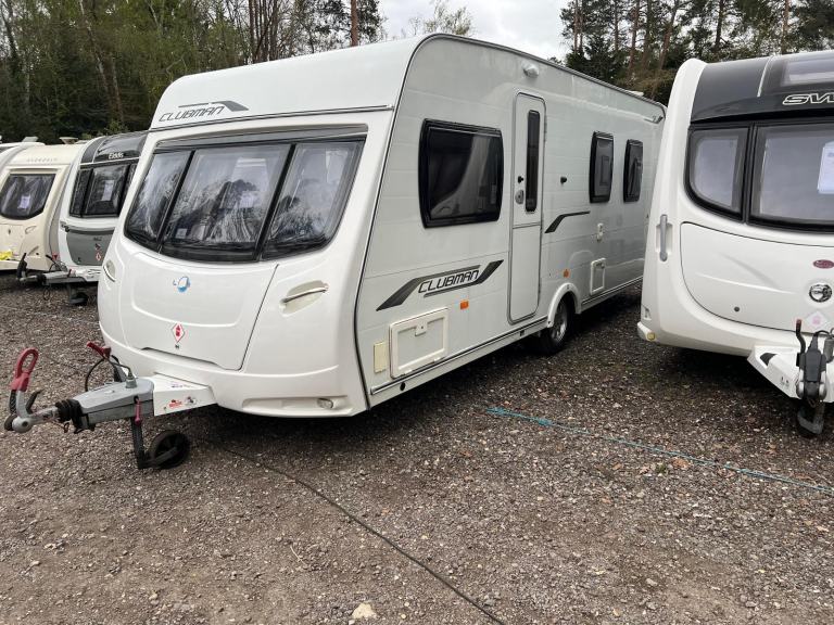 Lunar CLUBMAN SI - 2010 - 4 BIRTH - FIXED REAR SINGLE BEDS - MOTOR MOVER 