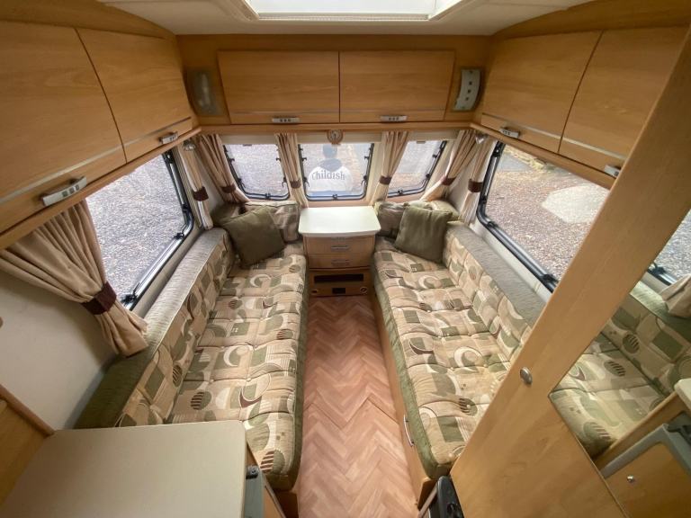 LUNAR ARIVA - 2008 - 2 BERTH - END KITCHEN - MOVER - 