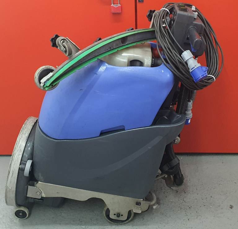 Numatic tt4045 scrubber dryer workshop garage restaurant floor scrubber buffer cleaning machine 